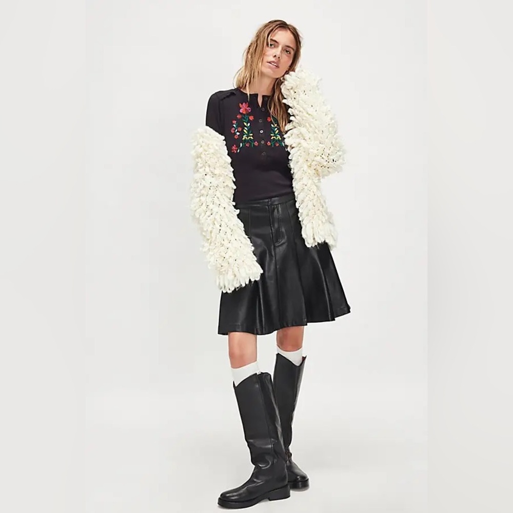 NWT FREE PEOPLE Fleur Embroidered Cuff Top | Black MSRP $98 Size M - Picture 8 of 15